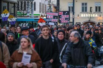 Predstavniki civilne družbe k udeležbi na volitvah pozvali s protestnim shodom