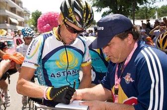 Lance Armstrong četrtič očka