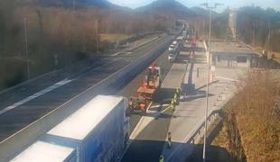 Za te voznike so zaprli dva mejna prehoda