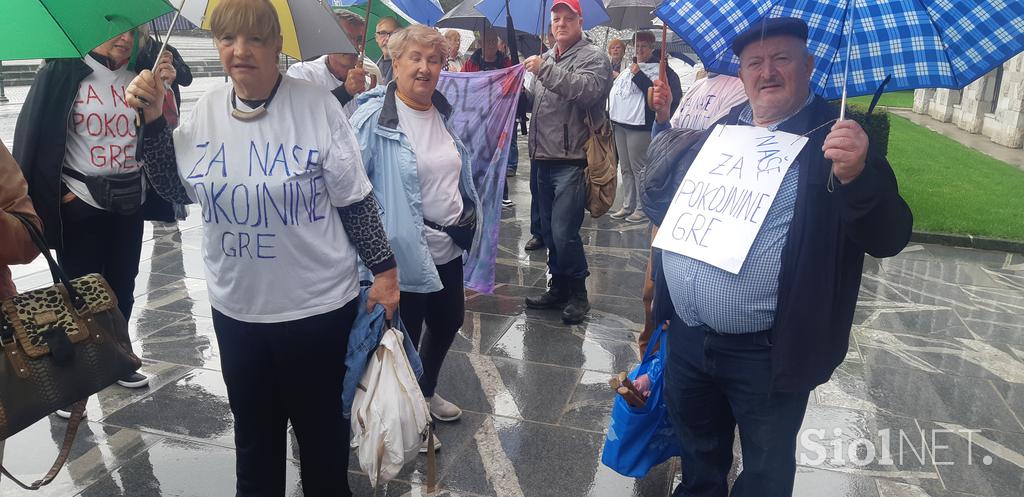 Protest upokojencev