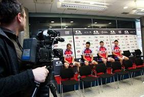 Adria Mobil na startu z Lanceom Armstrongom
