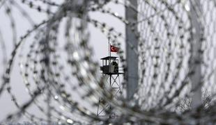 Grčija na meji s Turčijo gradi ograjo proti ilegalcem