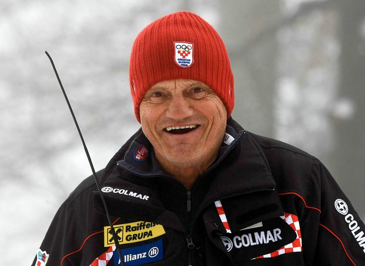 Pri skoraj 81 letih je še vedno v pogonu. Trenutno je s hrvaško reprezentanco na prizorišču prihodnje veleslalomske tekme v Adelbodnu. | Foto: Sportida