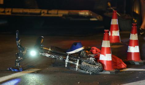 Otrok z več kot dvema promiloma alkohola v krvi s skirojem trčil v most in se hudo poškodoval