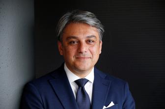 Presenečenje: kakšen je razlog, da odhaja direktor Renaulta Lua De Meo?