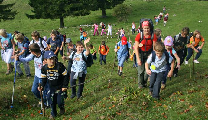 Ob 70-letnici dela z mladimi planinci na Gojzarfest