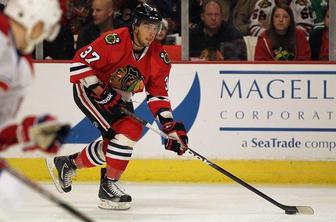 Chicago utrdil vodstvo v NHL