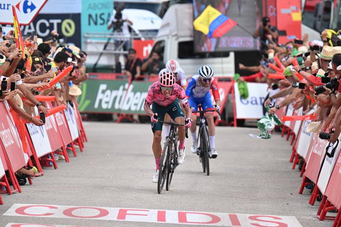 Rigoberto Uran, Vuelta22 | Dirka po Španiji se nadaljuje brez Primoža Rogliča, ki se je poškodoval med ciljnim sprintom v 16. etapi. Zmagovalec 17. pa je Kolumbijec Rigoberto Uran.  | Foto Guliverimage