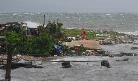 Katastrofa na Jamajki: orkan s hitrostjo 200 km/h zdaj grozi Kubi #video