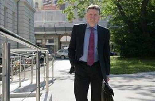 Prevzemno ponudbo KS Naložb za Pivovarno Laško sprejela le dva delničarja