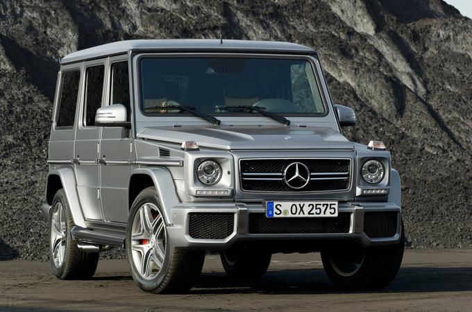 Rusi so vozili mercedes-benz G63 AMG. Poganja ga 5,5-litrski motor V8, ki zmore 400 kilovatov (544 "konjev"). Najvišja hitrost je elektronsko omejena na 210 kilometrov na uro. | Foto: 