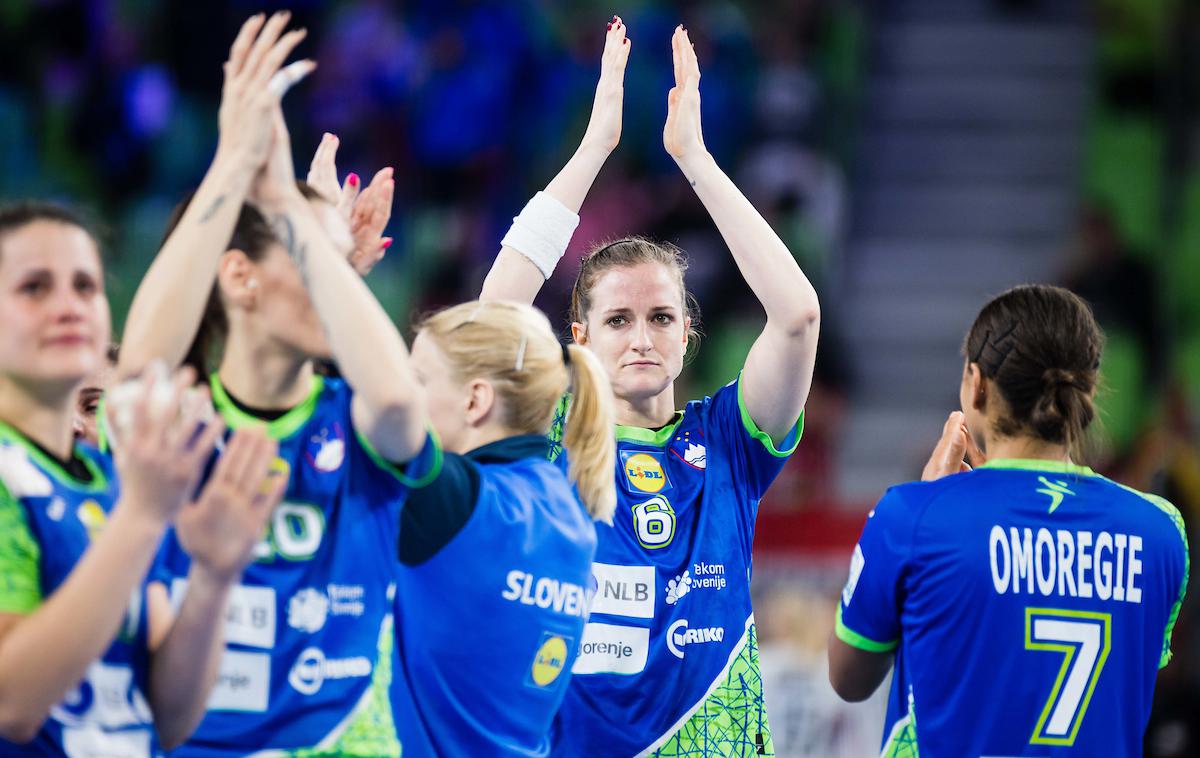 EHF Euro2022: Slovenija - Madžarska, slovenska ženska rokometna reprezentanca Ana Gros | Slovenke so klonile proti Madžarski. | Foto Grega Valančič/Sportida