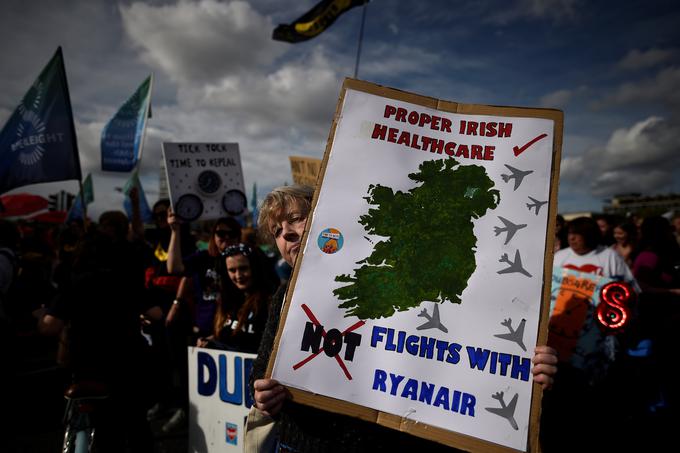 V tujini splav opravi kar pet tisoč Irk na leto. | Foto: Reuters