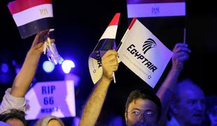 Pogrešano letalo iz Sredozemskega morja oddaja signal, trdijo Egipčani