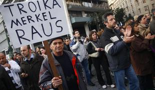 Trojka se vrača v Atene, Grki pa grozijo z zaplembo nemškega premoženja