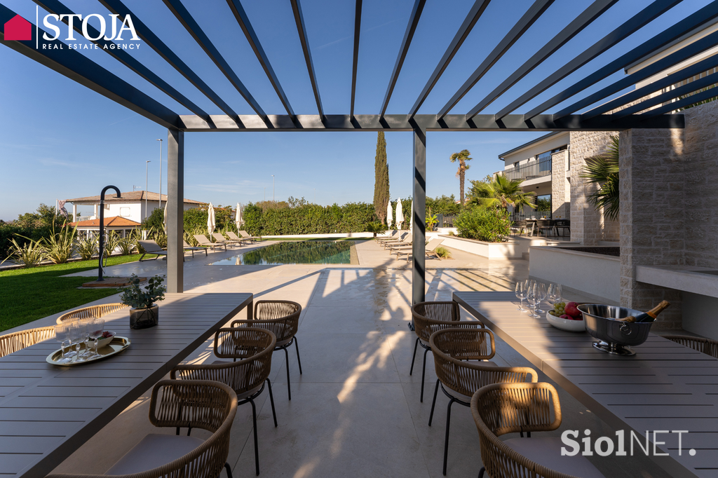 La Residenza Poreč, Stoja Trade