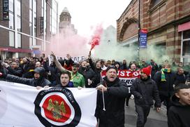 Manchester United navijači protest