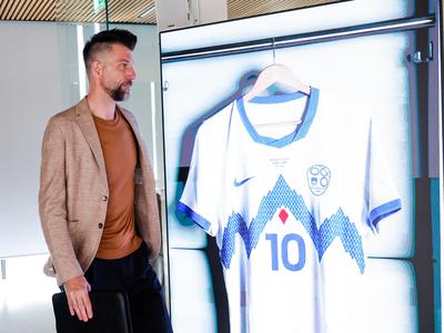 Se bo danes na novo pisala zgodovina slovenskega nogometa?