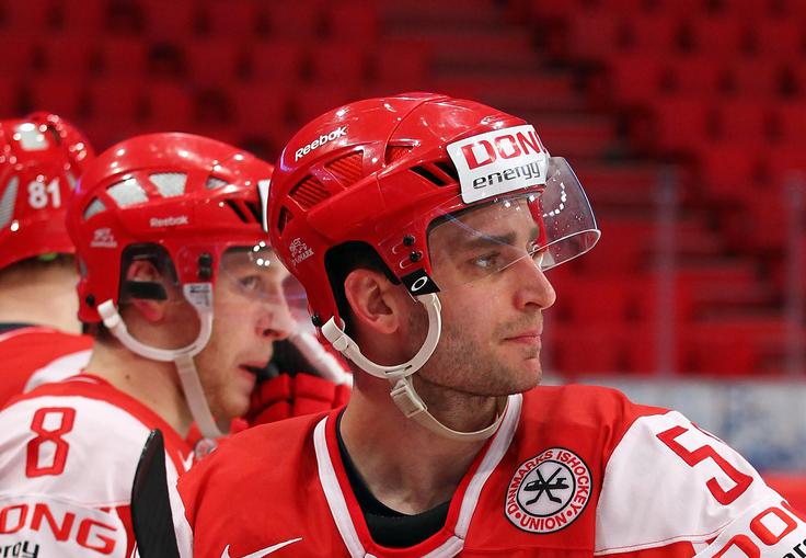 "Poskušali smo, a zdelo se je, kot bi stopili živo blato in brez upiranja le stali v njem," je igro Danske z zgovorno prispodobo primerjal kapetan Frans Nielsen. | Foto: Getty Images