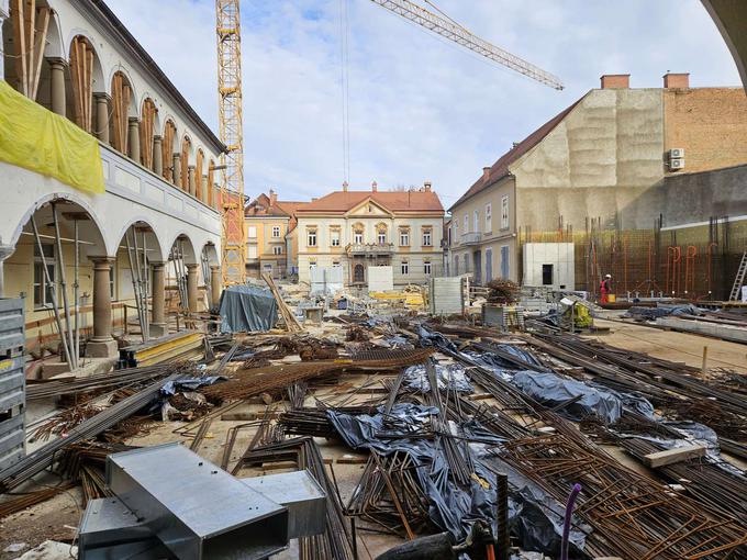 Gradbišče na Lentu | Foto: STA