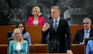 Golob: Davki niso namenjeni polnjenju imaginarnega proračuna