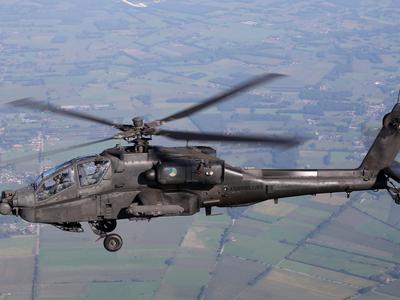 V Teksasu strmoglavil vojaški helikopter Apache, umrla oba člana posadke