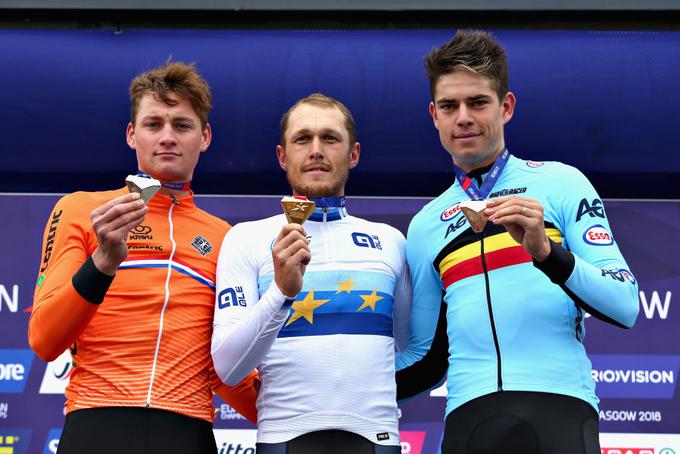Leta 2018 je bil na evropskem prvenstvu v cestnem kolesarstvu tretji. Tudi tu si je zmagovalni oder delil z Nizozemcem van der Poelom na 2. mestu in evropskim prvakom Matteom Trentinom. | Foto: Getty Images