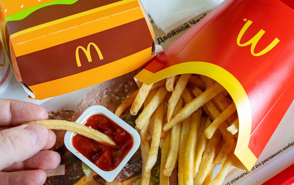 McDonald’s, McDonalds | Vsi oboleli so bili okuženi z istim sevom bakterije E. coli. | Foto Shutterstock