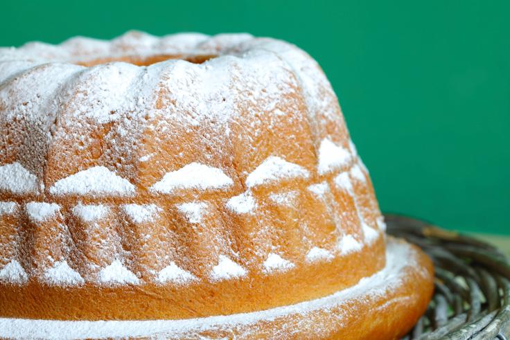 Ko se srečata tradicija in eksotika, nastane kokosova potica – za recept kliknite na fotografijo. | Foto: Thinkstock