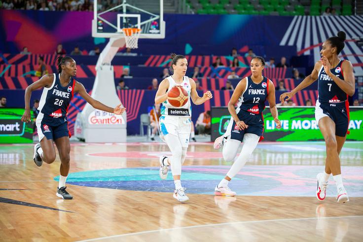 Teja Oblak je v prvem polčasu dosegla sedem točk. | Foto: Siniša Kanižaj/Sportida