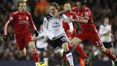Liverpool brez Carragherja vsaj tri mesece