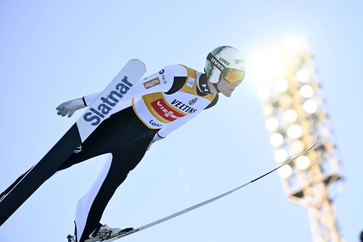 Domen Prevc je na 42. mestu ostal brez finalne serije. | Foto: Guliverimage