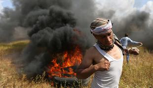 Napeto na območju Gaze: pet mrtvih in 350 ranjenih #video