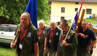 Protest slovenskih in hrvaških borcev zaradi nošnje ustaških uniform na slovesnostih