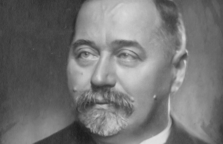 Stjepan Radić, kajkavski Hrvat iz vasi v bližini Siska, je vodil Hrvaško kmečko stranko (Hrvatska seljačka stranka po hrvaško, s kratico HSS), ki je v predvojni Jugoslaviji postala vodilna hrvaška stranka. Radić je želel razširiti nadzor svoje HSS tudi nad deli Slovenije, zlasti nad Prekmurjem. Radić je bil tudi odločno protiklerikalno usmerjen, kar je bilo še razlog več, da se ni razumel s katoliškim duhovnikom Korošcem. | Foto: Wikimedia Commons