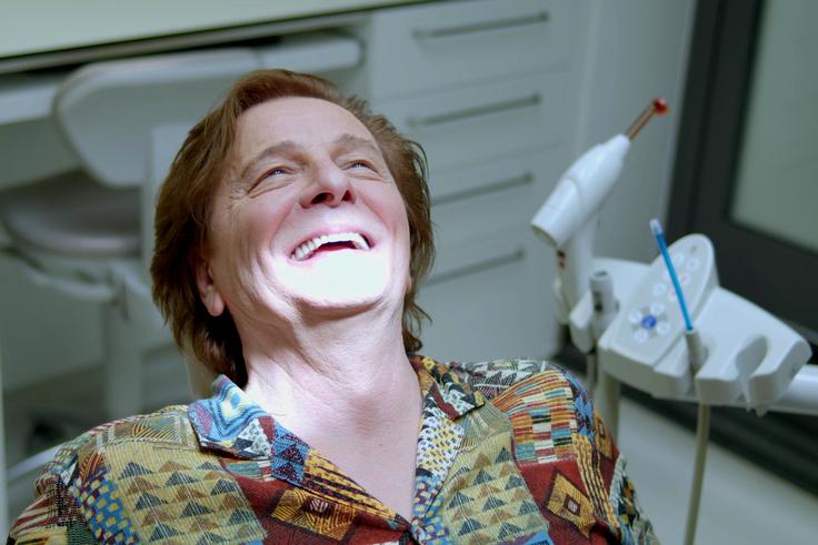 Daniel Popović ima spet hollywoodski nasmeh. | Foto: ORTOIMPLANT DENTAL SPA