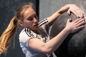 Janja Garnbret zmagala tudi na svetovnem pokalu v Brianconu