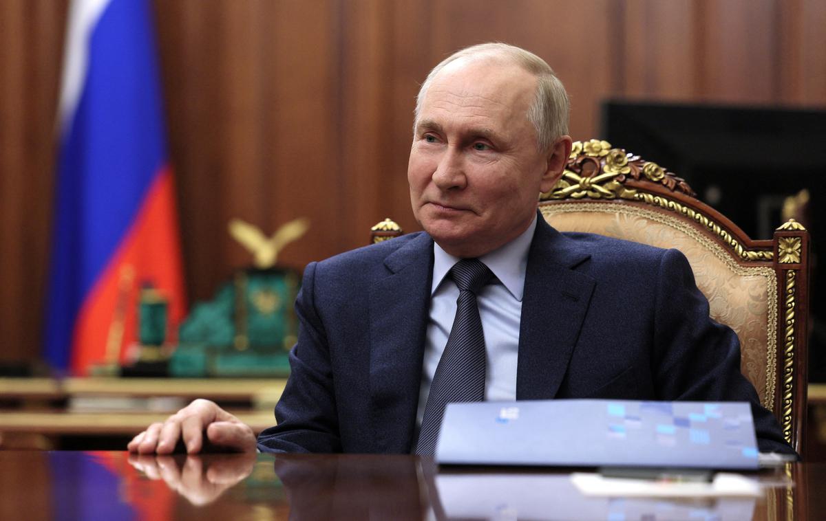 Vladimir Putin | Državna tiskovna agencija TASS poroča, da je notranje ministrstvo pripravilo osnutek zakona, ki bi vse tujce, ki vstopajo v Rusijo, prisilil k podpisu sporazuma, ki bistveno omejuje njihovo svobodo govora. | Foto Reuters