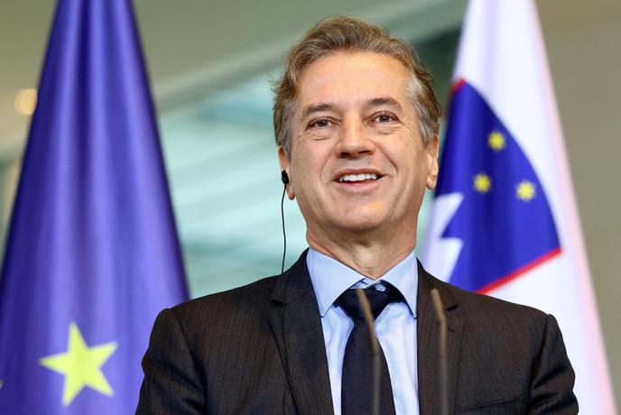 Golob: 8. januarja morajo biti položnice za oskrbovance nižje. To je edino, kar šteje.