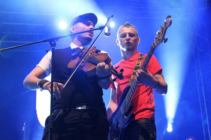 Člana skupine Happy Ol'McWeasel Martin Bezjak (levo) in Bine Zorko (desno) leta 2011 | Foto: Mediaspeed