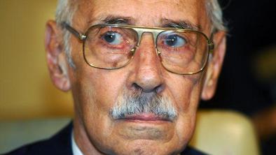 Umrl nekdanji argentinski diktator Jorge Videla