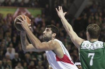 Bourousis brez košarke mesec dni