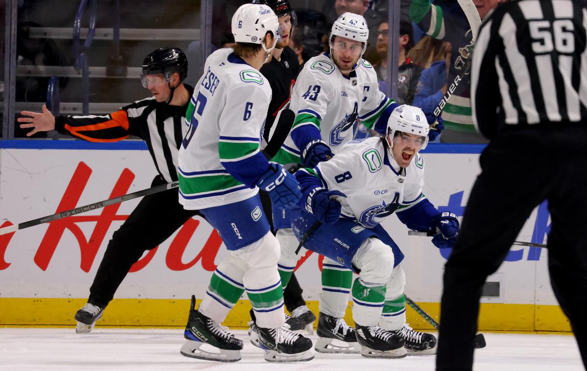 Vancouver Canucks | Vancouver Canucks gostujejo pri Calgaryju. | Foto Reuters