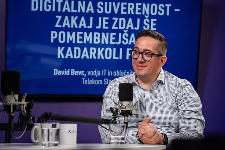 Evropa je izgubila pomemben del lastnega tehnološkega razvoja, kar se vidi tudi pri mobilnih komunikacijah.  | Foto: Luka Petrič