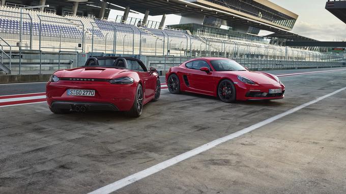 S sredinsko postavljenim štirivaljnim bencinskim agregatom sta 718 cayman GTS in 718 boxster GTS vozniško ena izmed najbolj izpopolnjenih vozil. | Foto: Porsche