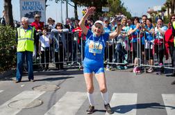 Tekaška srenja z novo kraljico, superlativi za organizatorje Istrskega maratona (fotozgodba)