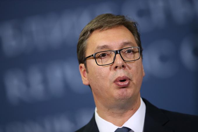 Predsednik države Aleksandar Vučić je intenzivno sodeloval v kampanji za lokalne volitve. Med drugim je do leta 2023 vsem Beograjčanom obljubil kanalizacijo in prvo linijo podzemne železnice. | Foto: Reuters