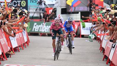 Rigoberto Uran zmagovalec etape, Remco Evenepoel ostaja varno v rdečem