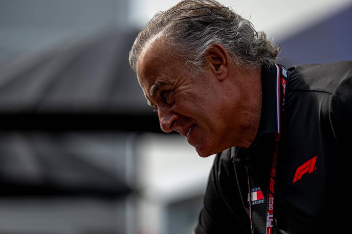 Jean Alesi | Jean Alesi se pripravlja na dražbo enega od svojih Ferrarijevih dirkalnikov iz leta 1992. | Foto Reuters