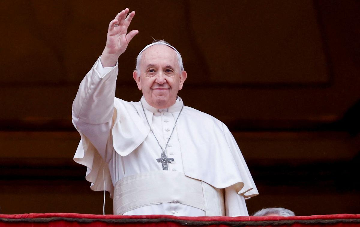 Papež Urbi et Orbi božič Vatikan | "Pozabili smo jezik miru, pozabili smo ga. Govorimo o miru. Združeni narodi so naredili vse mogoče, a jim ni uspelo," je dejal papež Frančišek.  | Foto Reuters